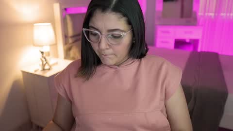 Camila buitrago online show from 12-18-24, 10:02