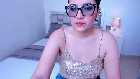Camila buitrago online show from 04-19-26, 04:06