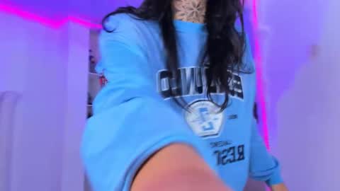  s online show from 10-25-25, 05:26