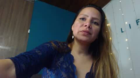 Snapshot of camila_delarosa chatting on 12-04-24, 04:16 camila online show from 12-04-24, 04:16