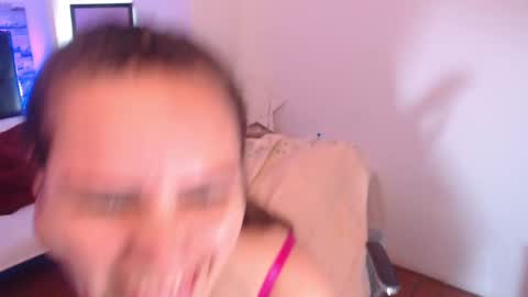 Snapshot of camila_delarosa chatting on 09-23-25, 04:32 camila online show from 09-23-25, 04:32