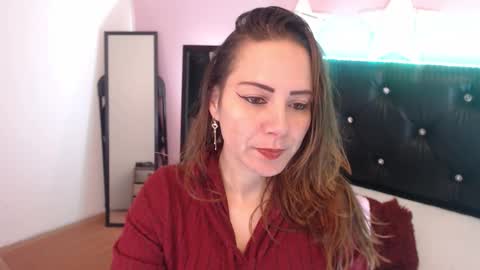 Snapshot of camila_delarosa chatting on 11-08-25, 12:16 camila online show from 11-08-25, 12:16