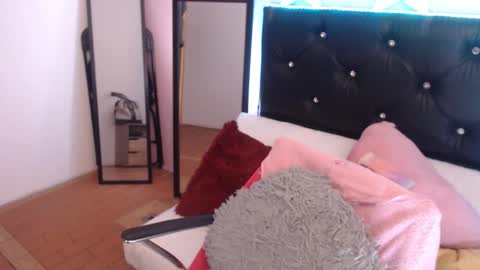 Snapshot of camila_delarosa chatting on 11-15-25, 12:13 camila online show from 11-15-25, 12:13