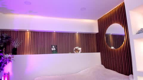 Camila online show from 12-17-24, 11:59