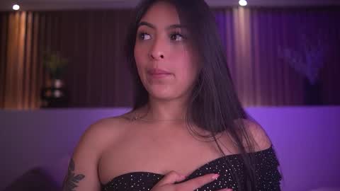 Camila online show from 11-22-25, 05:06