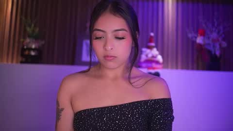 Camila online show from 12-21-25, 08:05