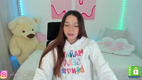  C A M I  online show from 03-11-25, 09:59