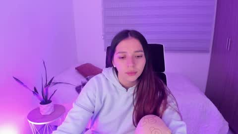  C A M I  online show from 11-18-25, 02:17