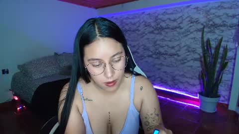 Camila Roose online show from 06-20-26, 10:45