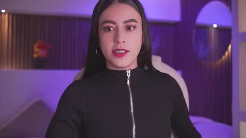 camila_martinez9 online show from 02-05-26, 11:26