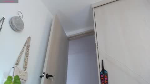 camila_torresss online show from 11-04-25, 07:35