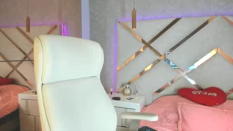 camila online show from 04-15-26, 10:43