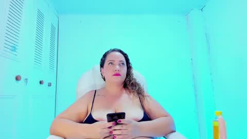 Snapshot of camilaa_foxxx chatting on 01-16-25, 12:12 camilaa foxxx online show from 01-16-25, 12:12