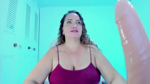 Snapshot of camilaa_foxxx chatting on 02-03-25, 09:18 camilaa foxxx online show from 02-03-25, 09:18