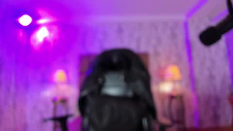 Snapshot of camilaachain chatting on 02-19-25, 08:10 online show from 02-19-25, 08:10