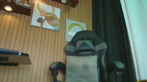 Snapshot of camilaachain chatting on 11-12-25, 06:14 online show from 11-12-25, 06:14