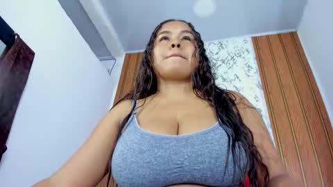 Snapshot of camilagreco_04 chatting on 06-11-26, 02:59 camila online show from 06-11-26, 02:59