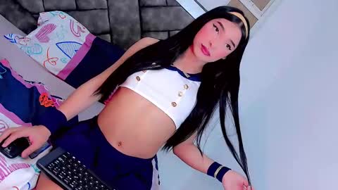 Snapshot of camilajhoones chatting on 02-11-25, 06:51 camilajhoones online show from 02-11-25, 06:51