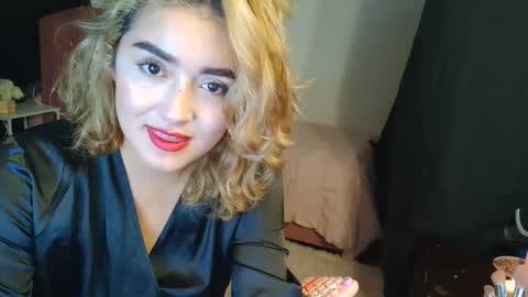 camilamarsh online show from 11-18-25, 04:11
