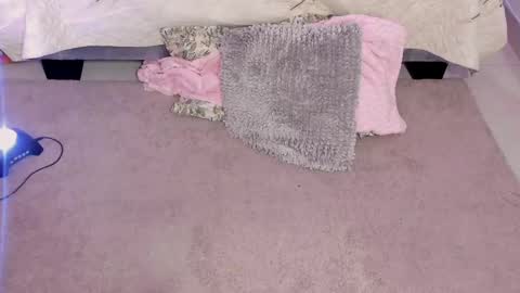 Camila  online show from 03-04-25, 03:15