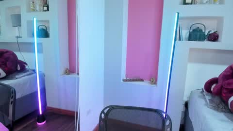 Camila  online show from 04-24-26, 12:40