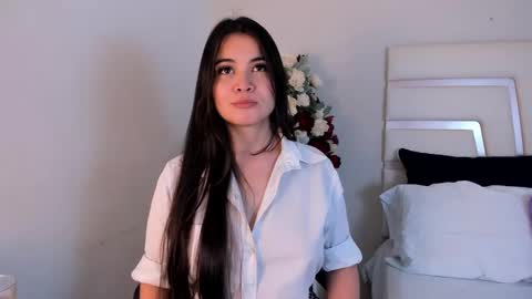 Snapshot of camilasofiia chatting on 01-18-25, 07:58 Camila online show from 01-18-25, 07:58