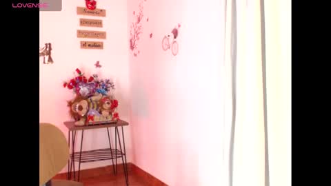 Snapshot of camilateylor chatting on 01-14-25, 11:58 Camila Teylor online show from 01-14-25, 11:58