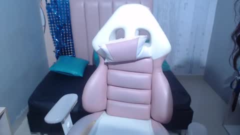 camilawilliams707rs online show from 10-01-25, 02:06