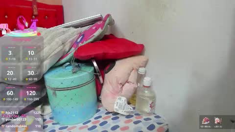 Lauren camile online show from 12-17-25, 05:57