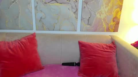 Snapshot of camilladreamer chatting on 06-25-26, 06:12 camilladreamer online show from 06-25-26, 06:12