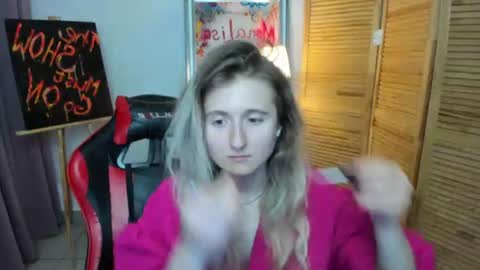 Snapshot of camilladreamer chatting on 07-25-26, 04:37 camilladreamer online show from 07-25-26, 04:37