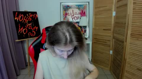 Snapshot of camilladreamer chatting on 08-04-26, 04:20 camilladreamer online show from 08-04-26, 04:20