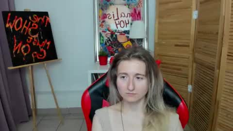 Snapshot of camilladreamer chatting on 08-09-26, 03:23 camilladreamer online show from 08-09-26, 03:23