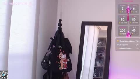 Camille  online show from 10-20-25, 09:59