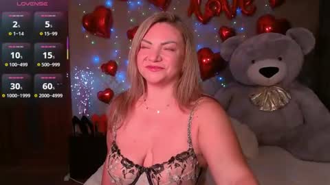 Snapshot of camille_game chatting on 06-13-26, 11:13 Camille Game online show from 06-13-26, 11:13