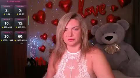 Snapshot of camille_game chatting on 06-23-26, 10:41 Camille Game online show from 06-23-26, 10:41