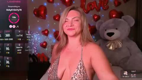 Snapshot of camille_game chatting on 06-27-26, 10:37 Camille Game online show from 06-27-26, 10:37