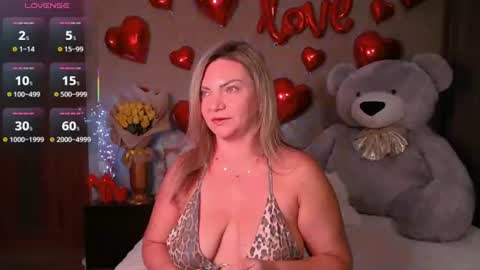 Snapshot of camille_game chatting on 07-27-26, 11:45 Camille Game online show from 07-27-26, 11:45
