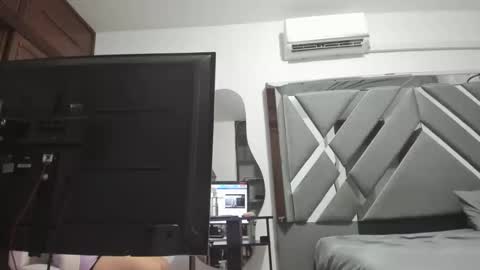 Snapshot of camille_juicy chatting on 09-27-25, 11:48 Camille online show from 09-27-25, 11:48
