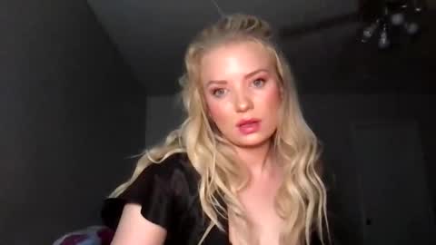 camilleclairexo online show from 04-23-26, 06:58