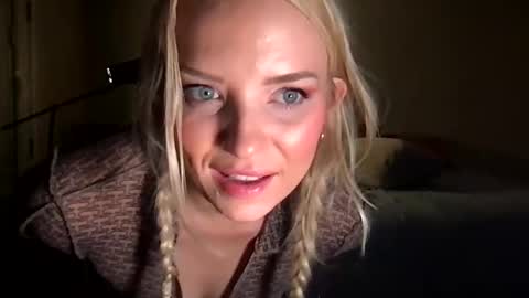 camilleclairexo online show from 05-12-26, 06:54