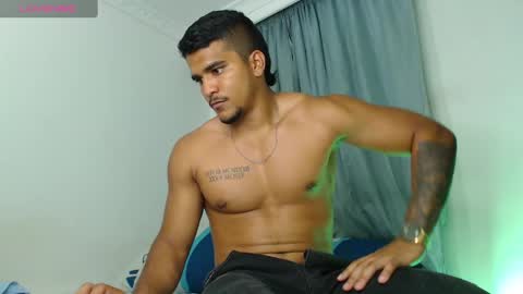 Snapshot of camilo_contre21 chatting on 01-11-25, 11:35 camilo_contre21 online show from 01-11-25, 11:35
