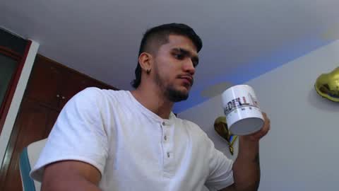 camilo_contre21 online show from 06-11-26, 07:12