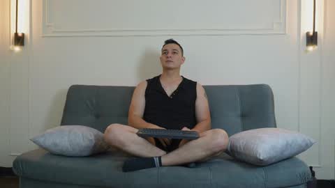 Camilo online show from 01-14-25, 01:17