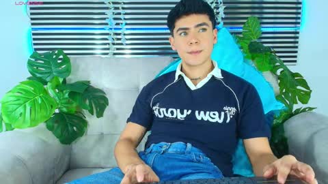 Snapshot of camilo_xcam chatting on 05-01-26, 08:24 CAMILO online show from 05-01-26, 08:24