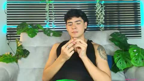Snapshot of camilo_xcam chatting on 05-17-26, 10:50 CAMILO online show from 05-17-26, 10:50