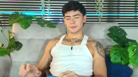 Snapshot of camilo_xcam chatting on 05-18-26, 04:24 CAMILO online show from 05-18-26, 04:24