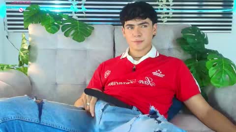 Snapshot of camilo_xcam chatting on 05-20-26, 09:54 CAMILO online show from 05-20-26, 09:54