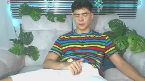 Snapshot of camilo_xcam chatting on 05-23-26, 09:41 CAMILO online show from 05-23-26, 09:41