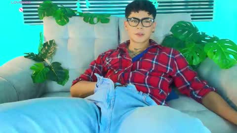 Snapshot of camilo_xcam chatting on 05-29-26, 08:51 CAMILO online show from 05-29-26, 08:51